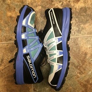 NEW Women’s size 9 Salomon Fellraisers